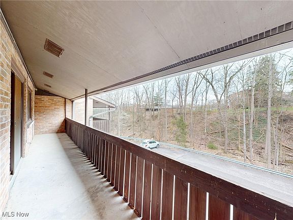 4th image of 6885 Carriage Hill Dr #E-67
