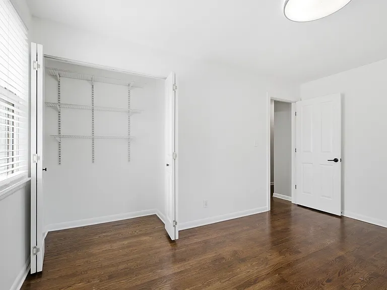 547 Harding Pl — Photo 18