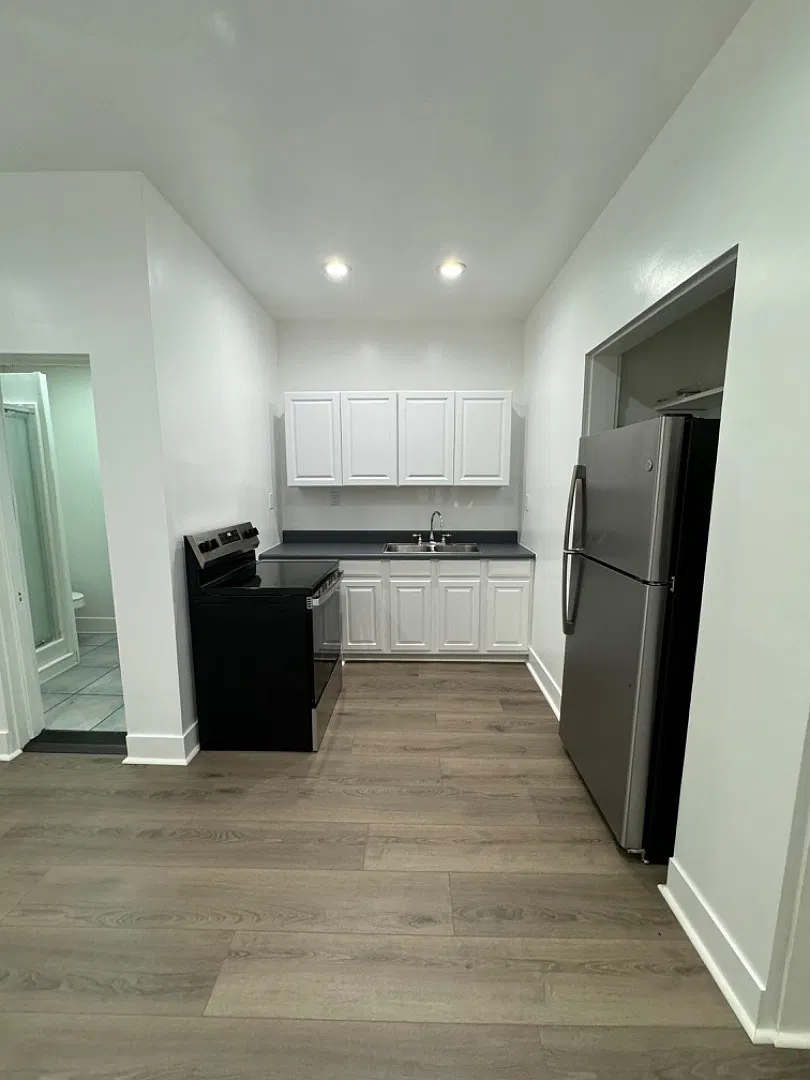 206 West Main Street - 201 — Photo 2