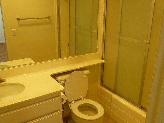 3rd image of 818 Stoneman Ave Unit 3