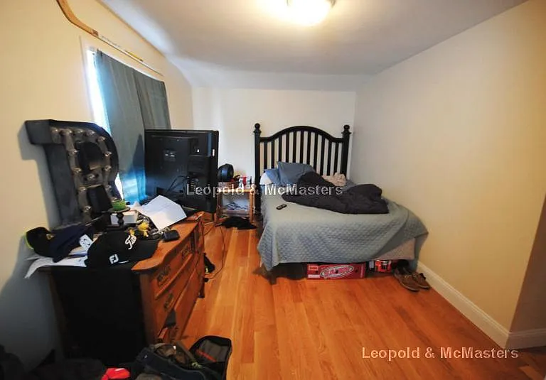 52 S Waverly St #1 — Photo 4
