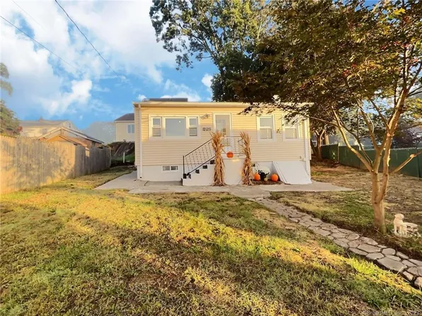 52 Kent Street, Milford, CT 06461