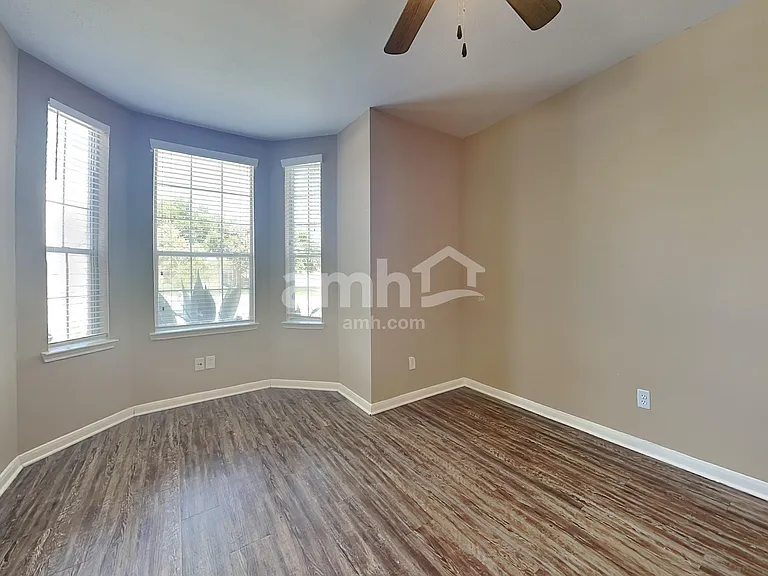 7418 Jacobs Well Dr — Photo 19