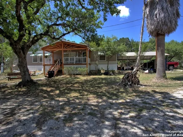 1712 COUNTY ROAD 270, Mico, TX 78056