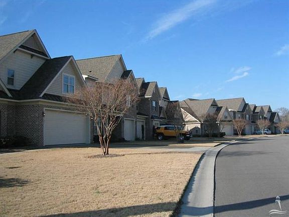 4th image of 4155 Cambridge Cove Cir SE Unit 4