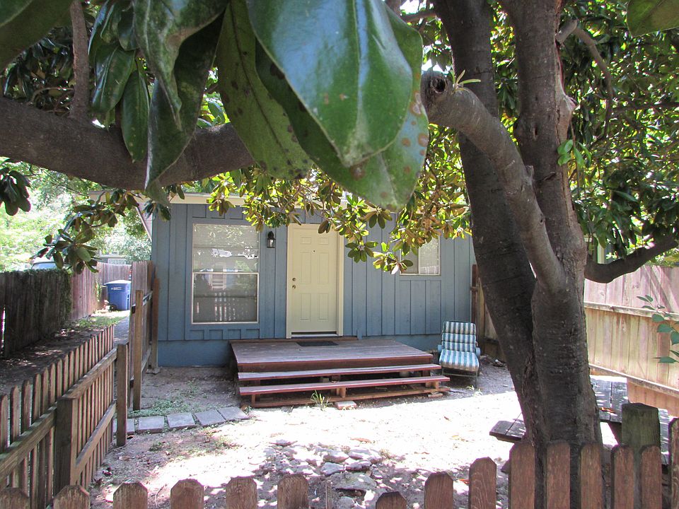 Unit B - facing Waller Creek