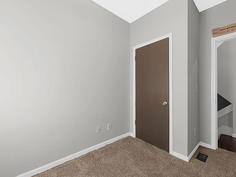1635 Oak St #1635 — Photo 23