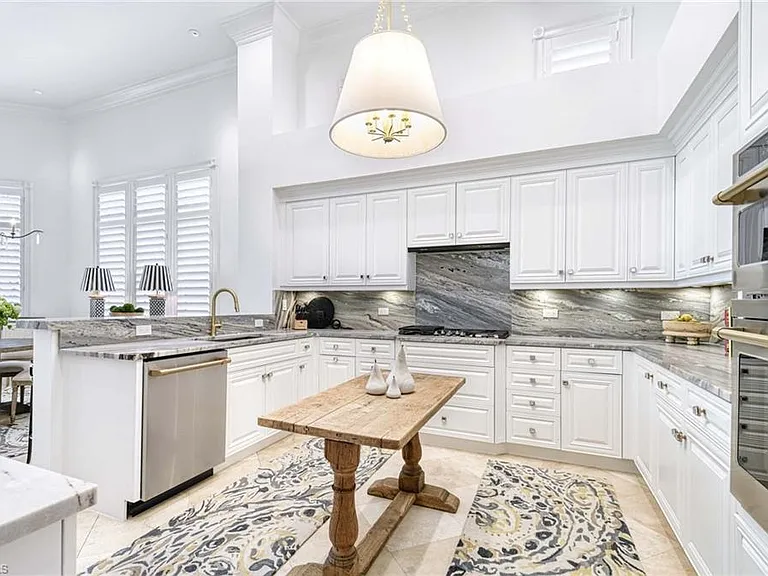 9013 Terranova Dr — Photo 24