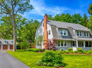 330 Abbotsford Rd, Kenilworth, IL 60043