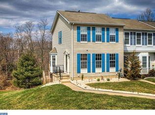 911 Glen Falls Ct, Newark, DE 19711