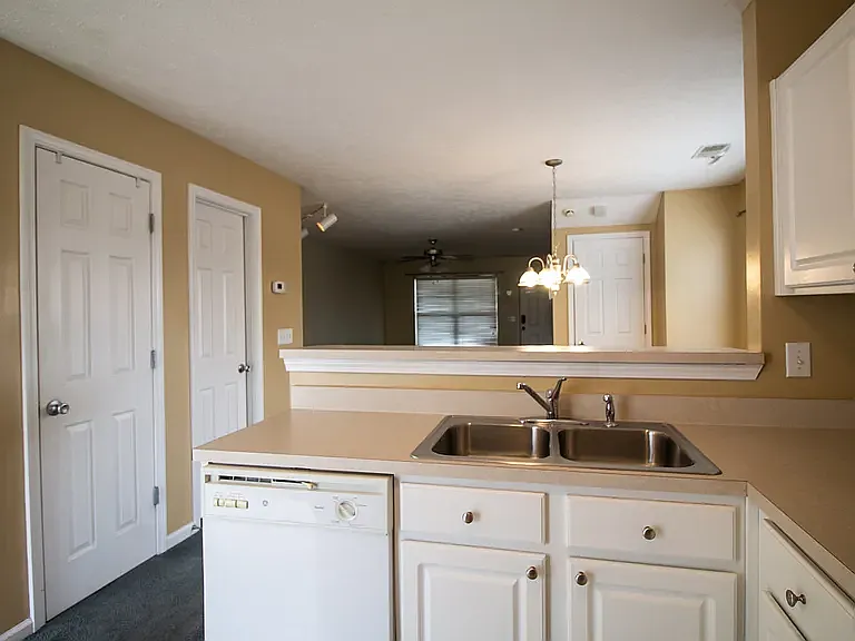 550 Flintlock Ct — Photo 5