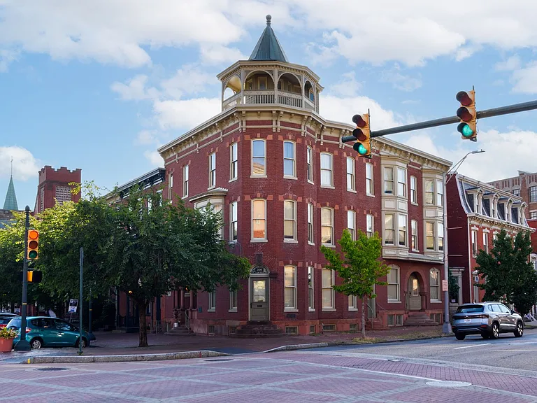 132 State St — Photo 13