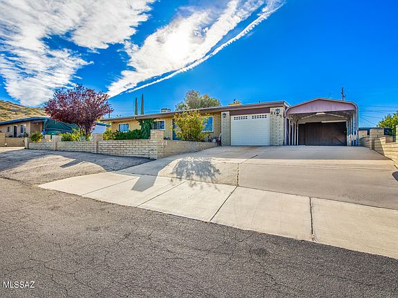 3rd image of 2125 W Calle Encanto