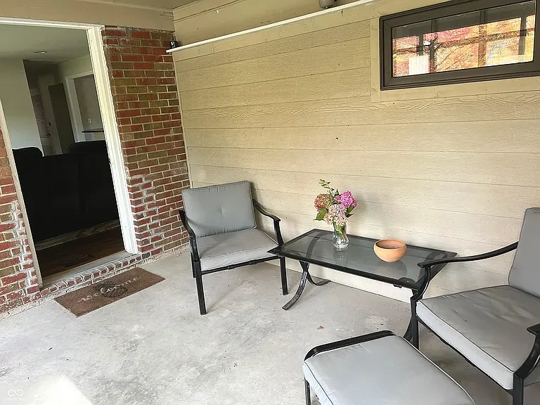 10187 N College Ave — Photo 24