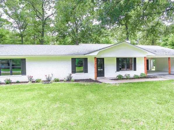 505 Wildwood Dr, Waskom, TX 75692