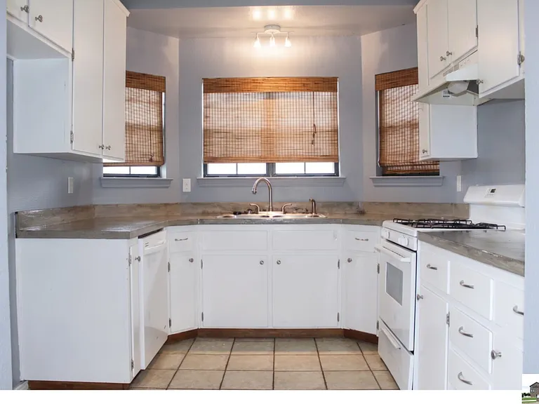 4916 Glass Mountain Dr — Photo 5
