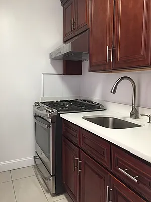 Rented by City Connections Realty | media 6