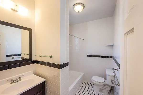 Rented by Nooklyn NYC LLC | media 24