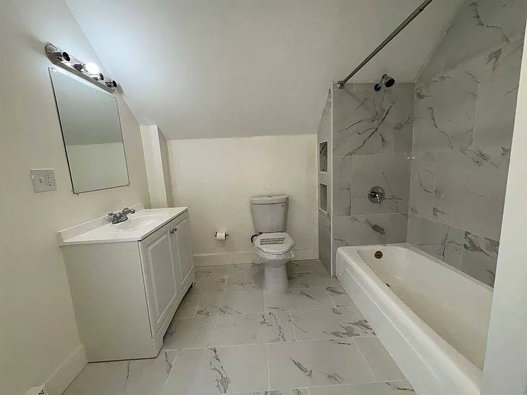 930 S Franklin St #2 — Photo 9