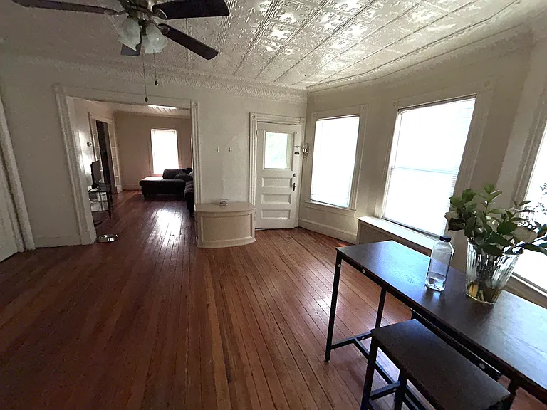 28 Washington Ave — Photo 7