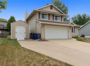 409 Bezdek Dr NW, Cedar Rapids, IA 52405