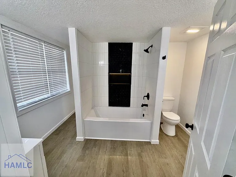 204 N Palm St — Photo 14