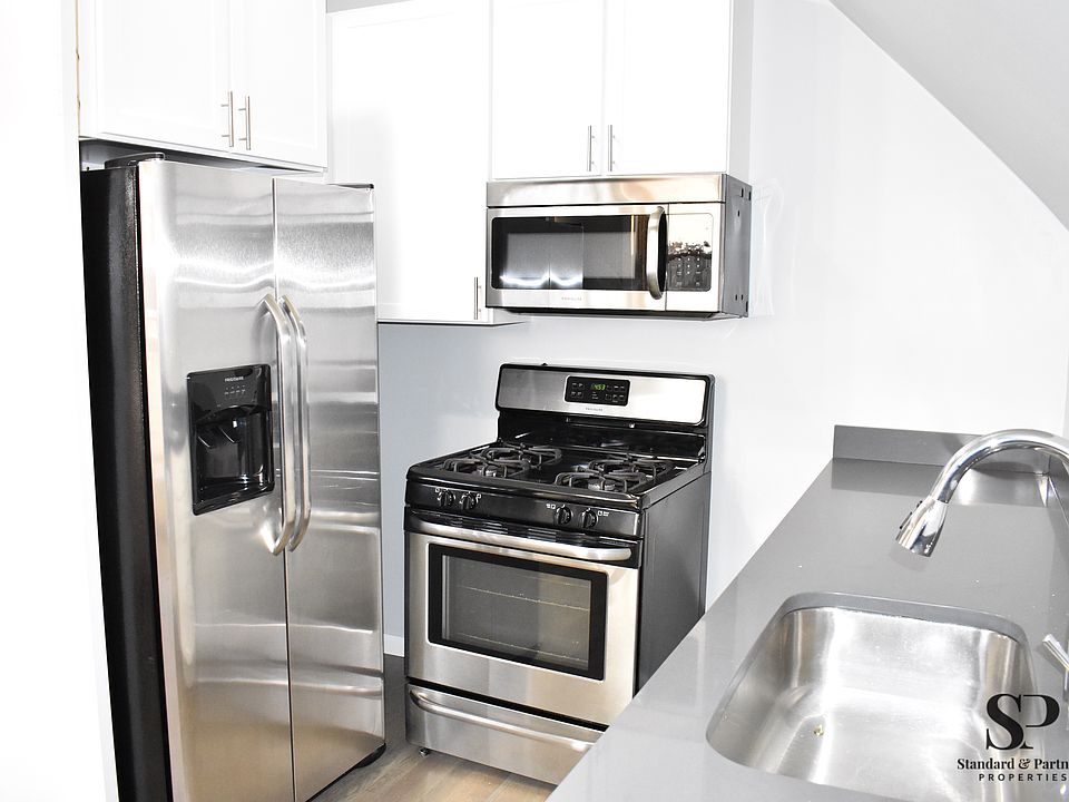 Kitchen Stainless/Granite