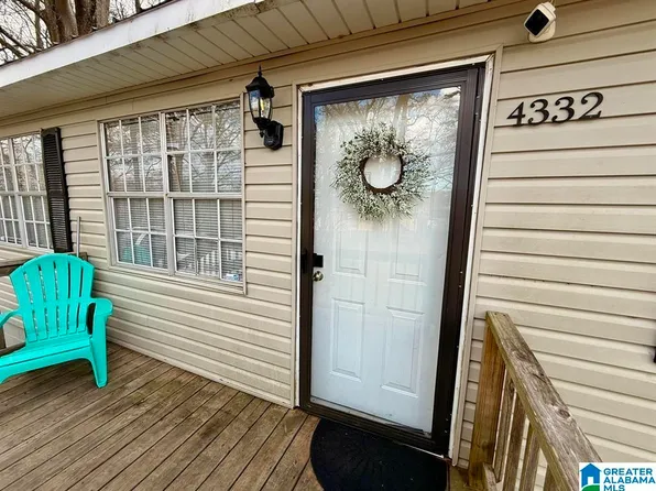 4332 Paradise Ln, Bessemer, AL 35022