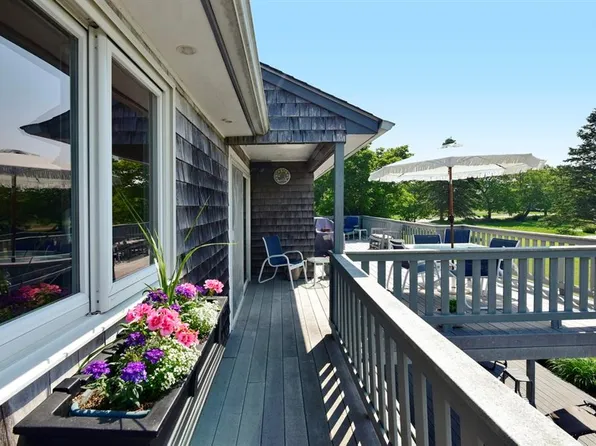 1 Butts Rock Rd, Little Compton, RI 02837
