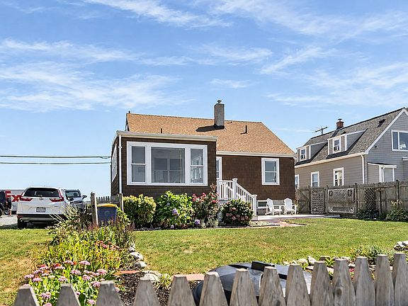 2nd image of 807 Shirley St