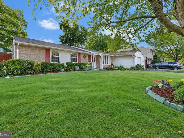 5011 Nicholas Rd, Waldorf, MD 20601