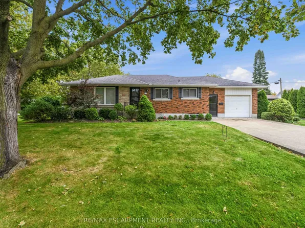4 Regina Ave, Saint Catharines, ON L2M 3G6