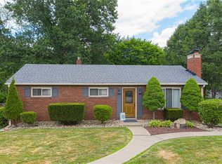 305 McIntosh Dr, Coraopolis, PA 15108