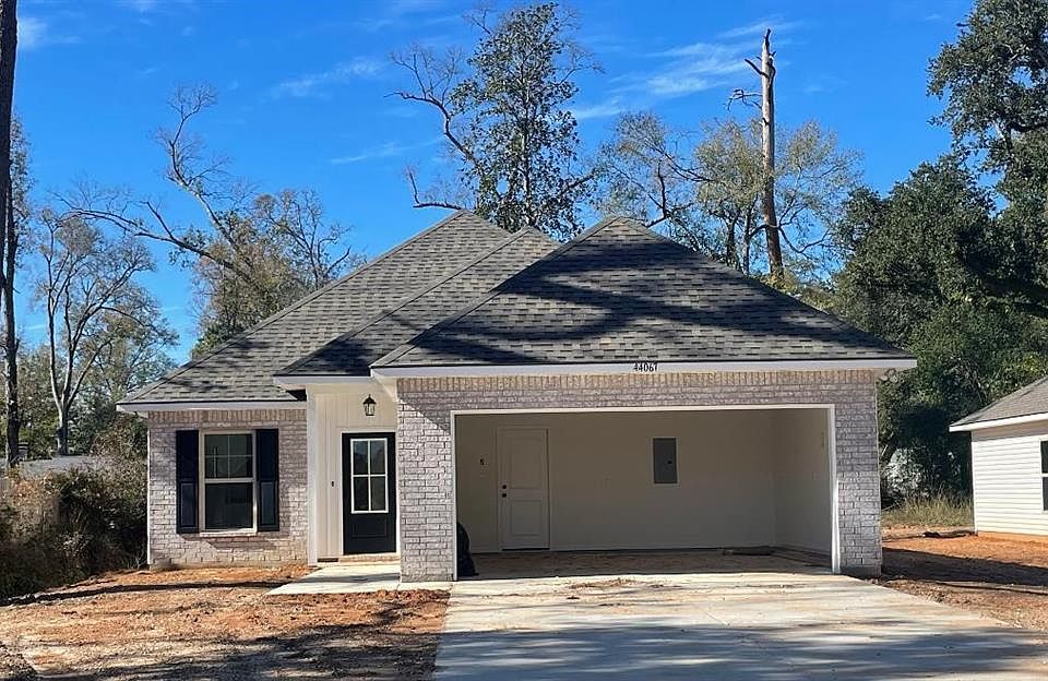 1st image of 44067 Parker Blvd
