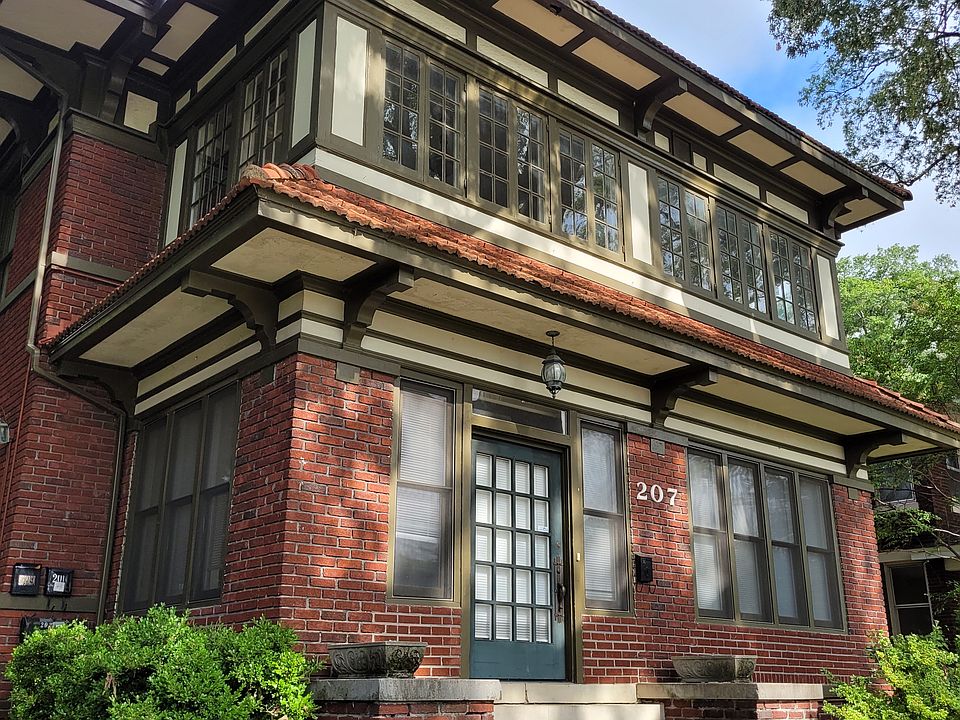 Front - architectural details
