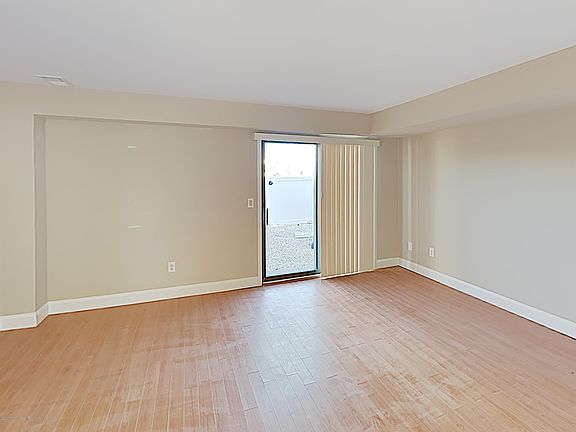 4th image of 24B 23rd Ave #24B
