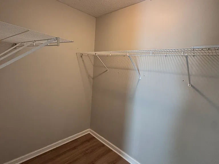 2101 Sovereign Ln — Photo 11