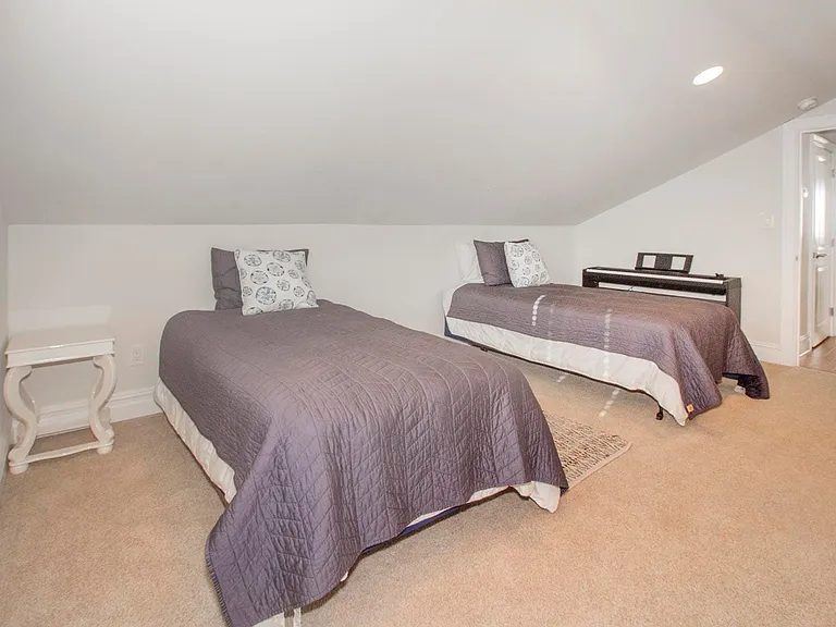 8510 Fulton Ave — Photo 23