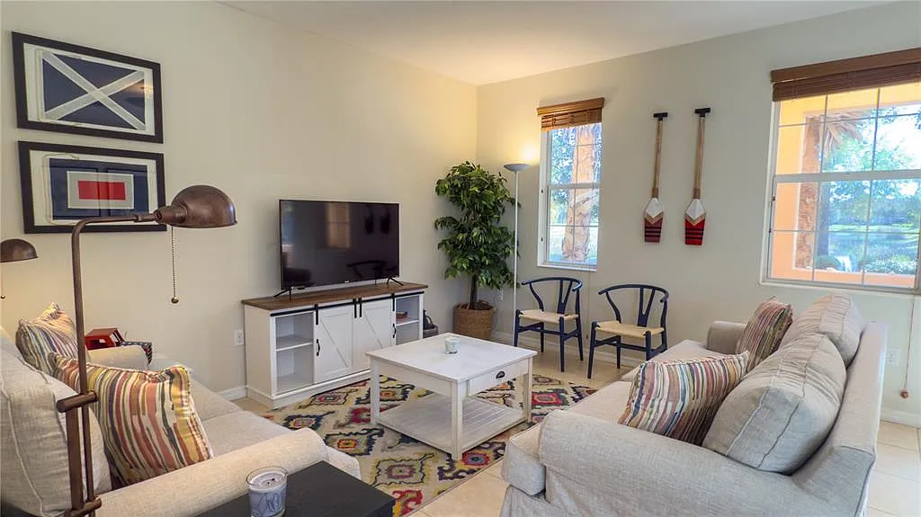 3 bed, 2.5 bath, 1661 sqft, $2,000 — Photo 4
