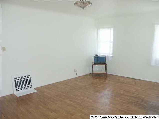 2nd image of 17203 Casimir Ave #Sfr