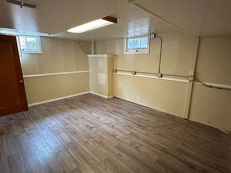 1714 Logan Ave — Photo 11