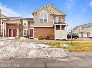 15322 Cornell Dr, Clinton Township, MI 48038