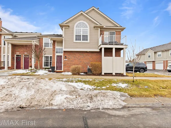 15322 Cornell Dr, Clinton Township, MI 48038