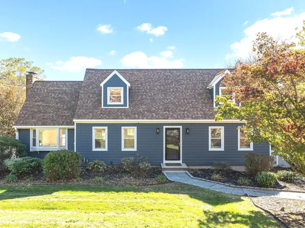 84 Oxbow Lane, North Branford, CT 06472