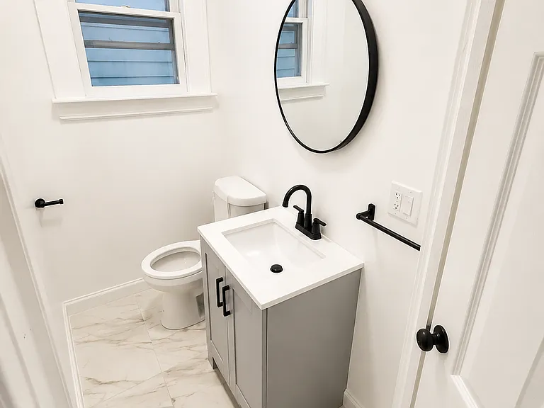 100 Smith St #1A — Photo 3