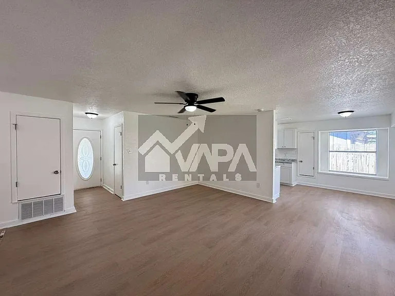 9315 Cliff Way St — Photo 4