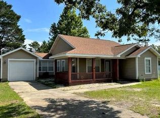 93 Tiger Lily Ln E, Defuniak Springs, FL 32435