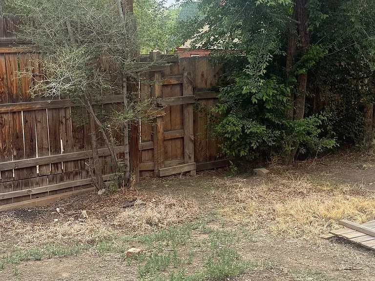 611 W Colorado Ave — Photo 5