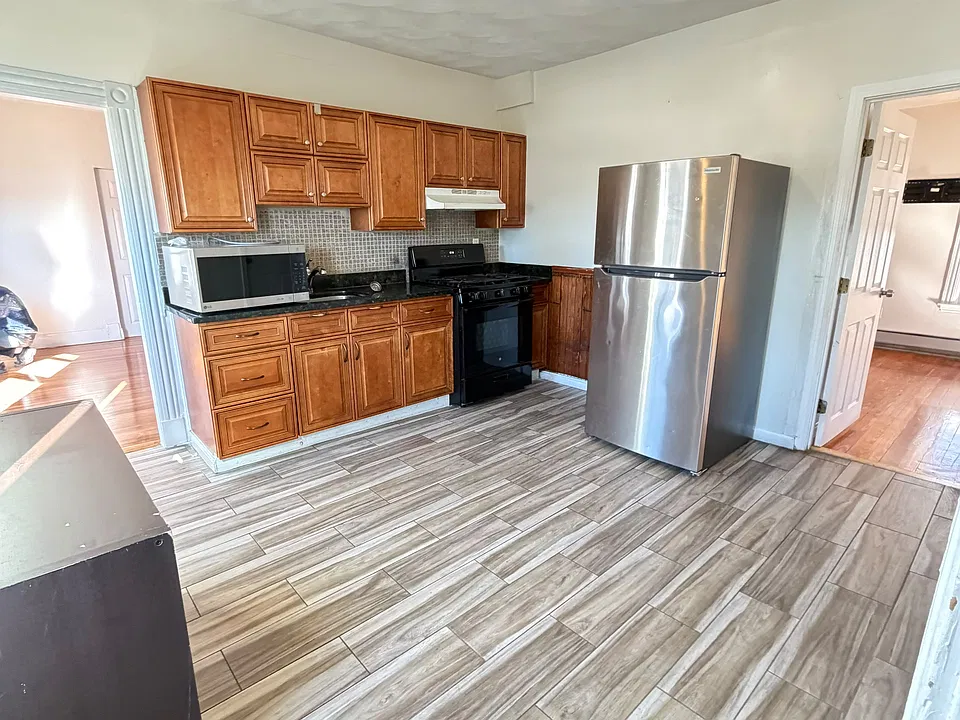43-45 Foster St #2