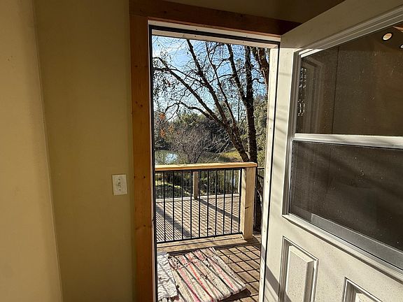 3rd image of 21614 Rockaway Rd